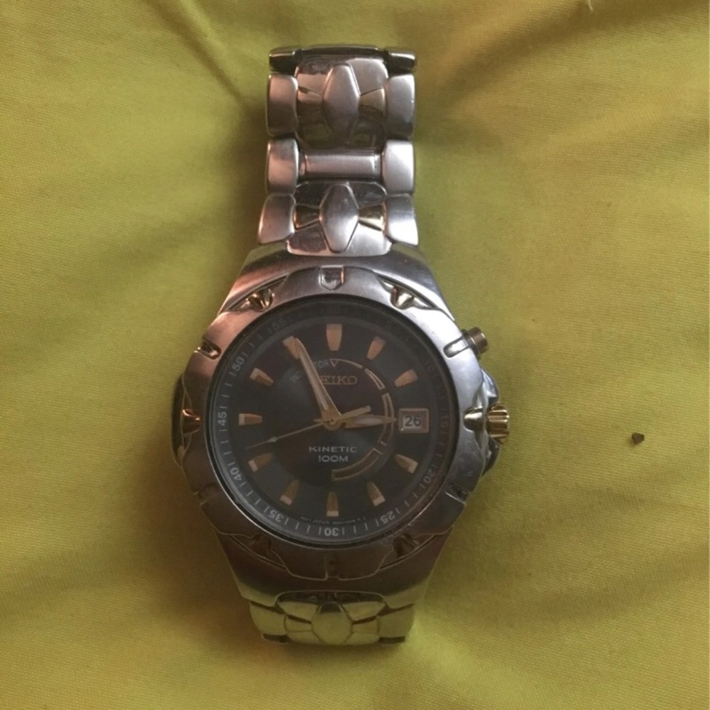 Men’s seiko kinetic watch